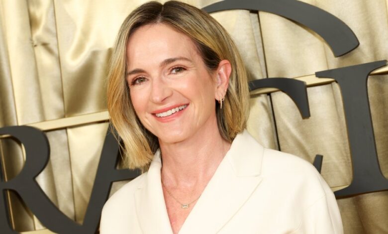 Molly McNearney Dedicates Gracie Award Speech to ‘Reproductive Freedom’ Molly McNearney Dedicates Gracie Award Speech to ‘Reproductive Freedom’