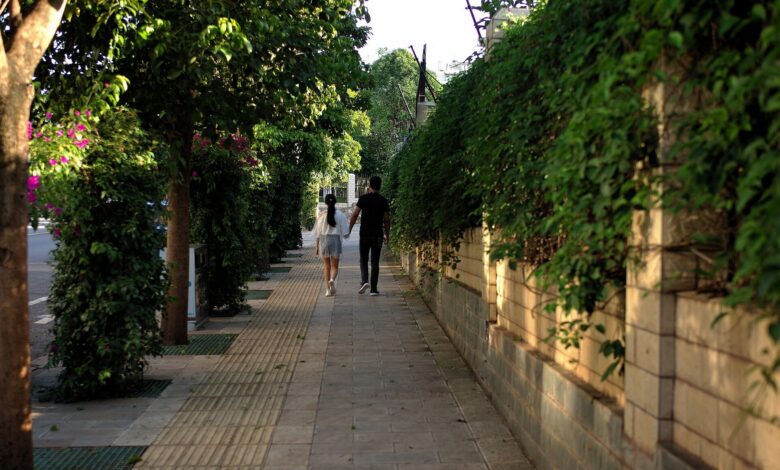People with more nature in their neighborhoods smoke and drink less, study finds People with more nature in their neighborhoods smoke and drink less, study finds