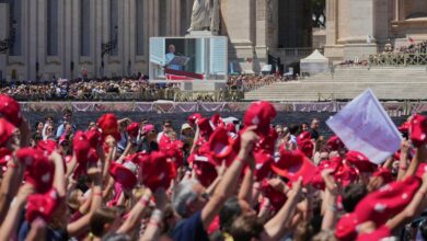 Pope prays for Chinese Catholics to be in communion with Rome in first comments on thorny issues