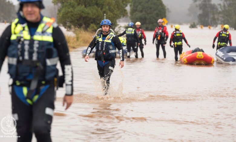 Record floodwaters in eastern Australia leave 4 dead and 1 missing Record floodwaters in eastern Australia leave 4 dead and 1 missing