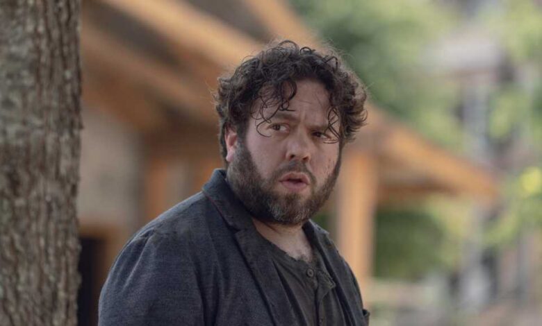 The Walking Dead Star Reveals He’d Love a Part in the Star Wars Universe The Walking Dead Star Reveals He’d Love a Part in the Star Wars Universe