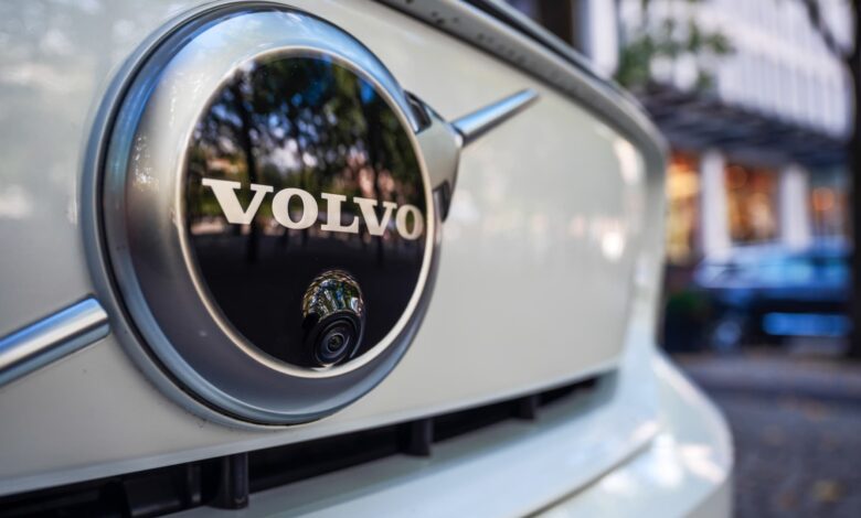 Volvo Cars to cut 3,000 jobs as part of major cost-cutting drive Volvo Cars to cut 3,000 jobs as part of major cost-cutting drive