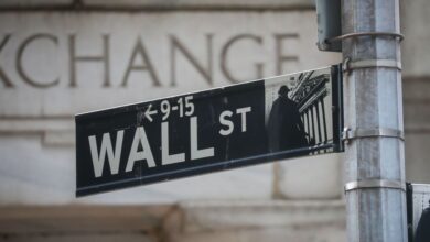 Wall Street, European Stocks And Apple Fall Following Trump’s Latest Tariff Threats