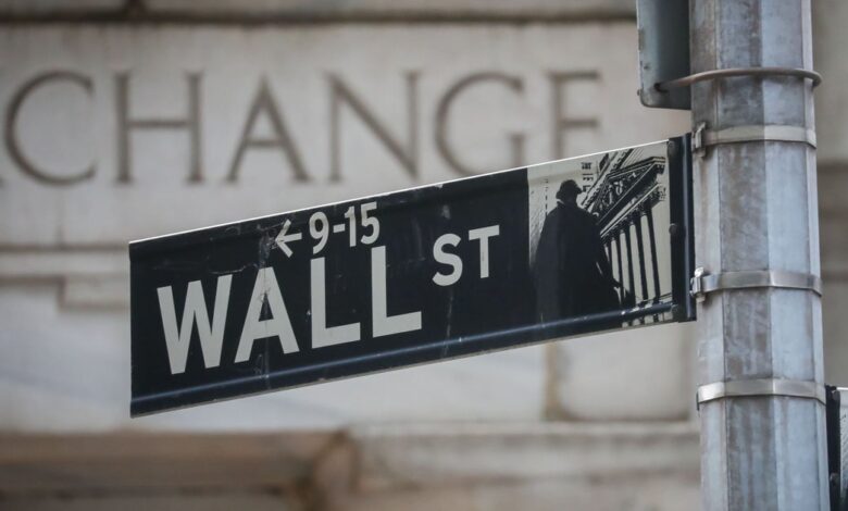 Wall Street, European Stocks And Apple Fall Following Trump’s Latest Tariff Threats Wall Street, European Stocks And Apple Fall Following Trump’s Latest Tariff Threats