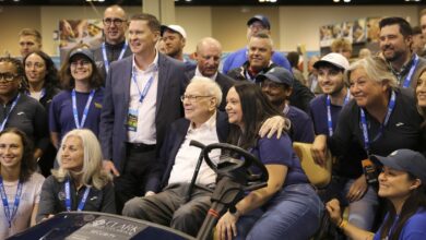 Warren Buffett tells WSJ he stepped aside as CEO after feeling old