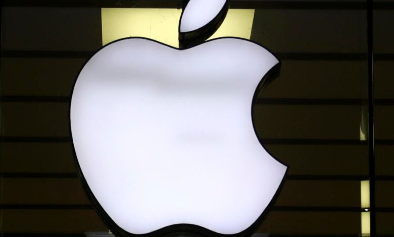 Apple violated injunction in antitrust case, judge finds Apple violated injunction in antitrust case, judge finds