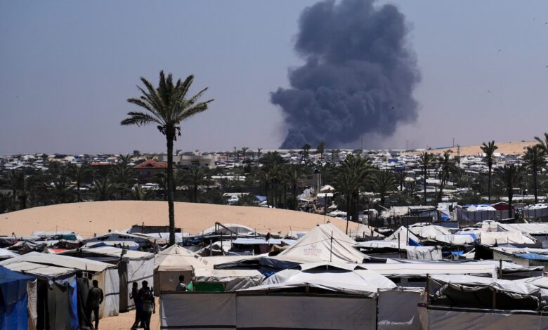 Gaza pediatrician and mother loses 9 of 10 children after Israeli airstrike hits their home, hospital says Gaza pediatrician and mother loses 9 of 10 children after Israeli airstrike hits their home, hospital says