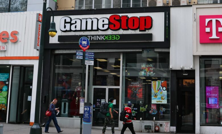 GameStop shares tank on convertible bond offering to potentially buy more bitcoin GameStop shares tank on convertible bond offering to potentially buy more bitcoin