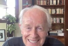 ‘M*A*SH’ Actor Mike Farrell Shares Memories of Late Actress Loretta Swit
