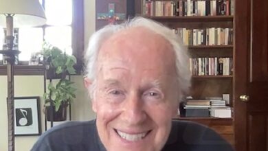 ‘M*A*SH’ Actor Mike Farrell Shares Memories of Late Actress Loretta Swit