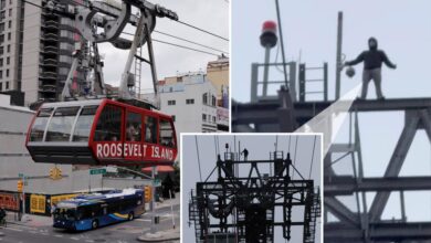 Man scales 250-foot-high Roosevelt Island Tram tower in NYC