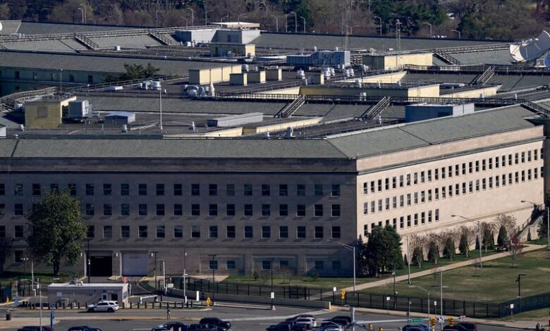 Pentagon should shave defense procurement regulation, industry group says Pentagon should shave defense procurement regulation, industry group says