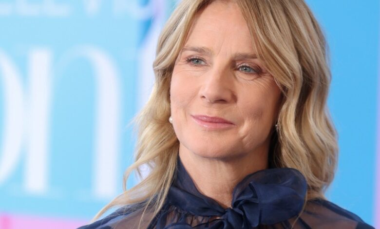 Rachel Griffiths Gushes Over ‘The Last Showgirl’ and Jamie Lee Curtis Rachel Griffiths Gushes Over ‘The Last Showgirl’ and Jamie Lee Curtis