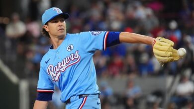 Smith drives in 4 runs, deGrom works 6 solid innings as Rangers beat Cardinals 8-1