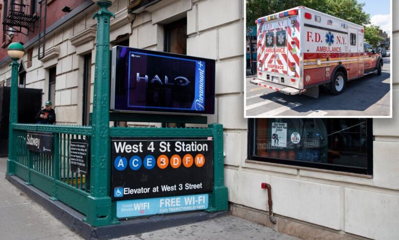 Stabbing suspect on loose after man attacked in NYC subway Stabbing suspect on loose after man attacked in NYC subway
