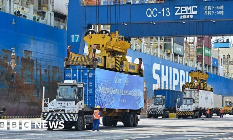 Tariffs prompt record plunge in US imports, cutting trade deficit Tariffs prompt record plunge in US imports, cutting trade deficit