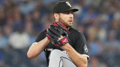 Vargas has tiebreaking hit in 8th inning as White Sox rally to beat Blue Jays 4-2