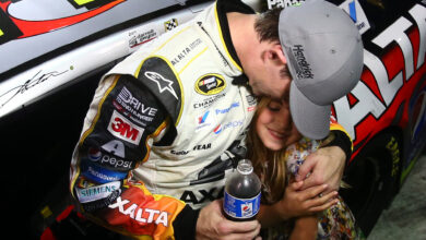 When Jeff Gordon raced with a pink ‘Papa’s NASCAR car’ designed by his daughter, Ella