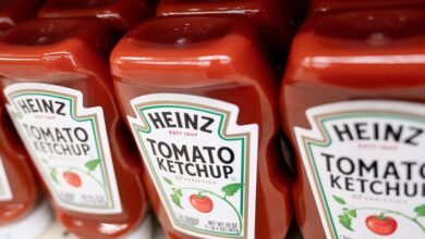 Kraft Heinz says it will remove artificial dyes from its U.S. products by the end of 2027