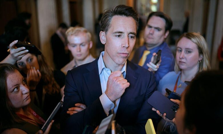 Conservative Sen. Josh Hawley wants to raise federal minimum wage Conservative Sen. Josh Hawley wants to raise federal minimum wage