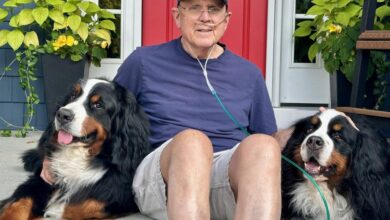 A dog trainer had no symptoms. A scan of his lungs found a terminal disease