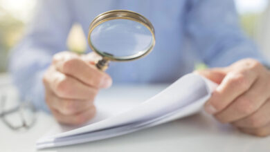 Discrepancy Does Not Imply Discrimination