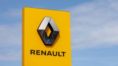 Renault shares fall after French carmaker lowers 2025 guidance