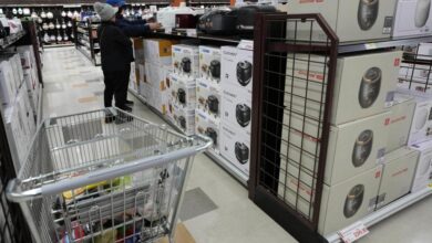 Trump to put 25% tariffs on Japan and South Korea