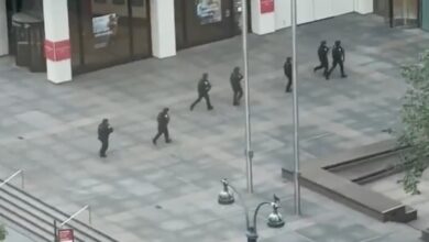 3 dead, including off-duty police officer, in Midtown Manhattan shooting: Sources