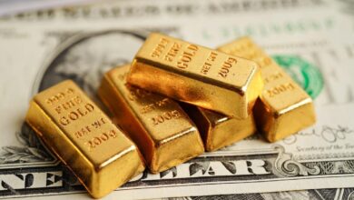 As Dollar Plummets, Is Now a Good Time To Invest in Gold?