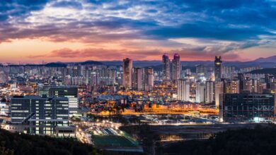 Asia markets mixed as investors await details of U.S.-Ukraine talks