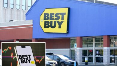 Best Buy maintains annual forecast on tariff worries — shares fall