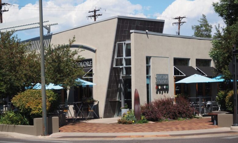 Cucina Colore corner in Cherry Creek sells for M