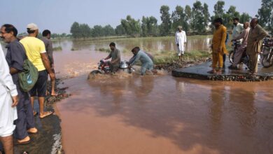 Floods in Pakistan’s Punjab leave many without aid as rescuers race to evacuate