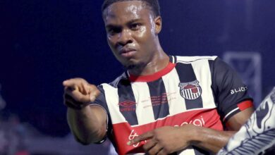 Man United humiliated in penalty shootout loss to 4th-division team Grimsby Town in League Cup