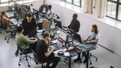 Job hoppers are pumping the brakes as the U.S. labor market downshifts