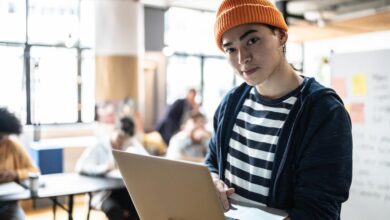 New study sheds light on what kinds of workers are losing jobs to AI