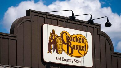 Cracker Barrel to return to its old logo after backlash