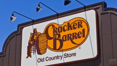Cracker Barrel loses almost 0 million in value as stock plunges after new logo release