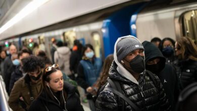 US household income rose slightly last year, roughly matching 2019