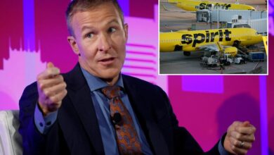 United Airlines, Spirit Airlines clash over business model