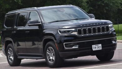 Chrysler recalls almost 164,000 Jeep vehicles over door trim issue
