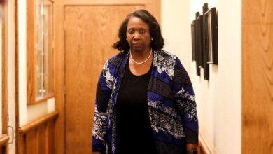 Trump asks SCOTUS to let him remove Lisa Cook from Fed Reserve