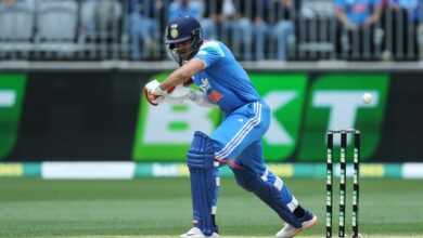 Australia wins the toss, sends India in to bat in 2nd one-day cricket international