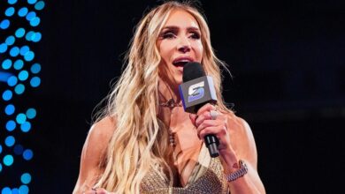 Charlotte Flair shows off stunning new look ahead of SmackDown