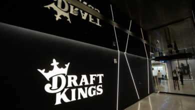 Jim Cramer Says He is Not “Backing Away” From DraftKings