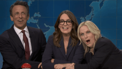 Seth Meyers, Tina Fey and Amy Poehler Crash ‘SNL’ Weekend Update