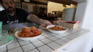 California restaurant owner says tariffs, inflation leave him “barely breaking even”