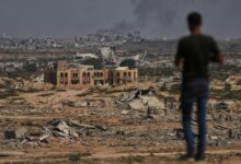 Gaza Ceasefire? US Pressure Halts Israeli Artillery as Diplomacy Heats Up