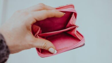 More Americans are living paycheck to paycheck, putting retirement out of reach, report finds